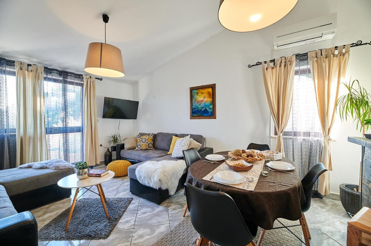 Apartments Noa 乌马格 外观 照片